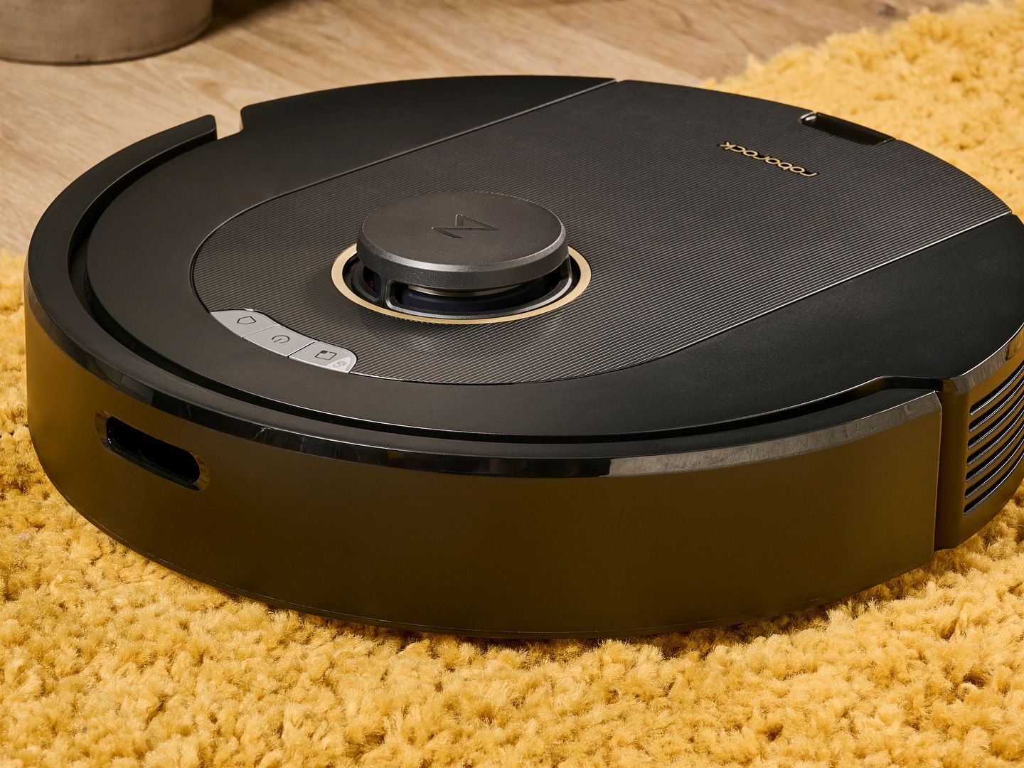 Roborock Q5 Pro cleaning